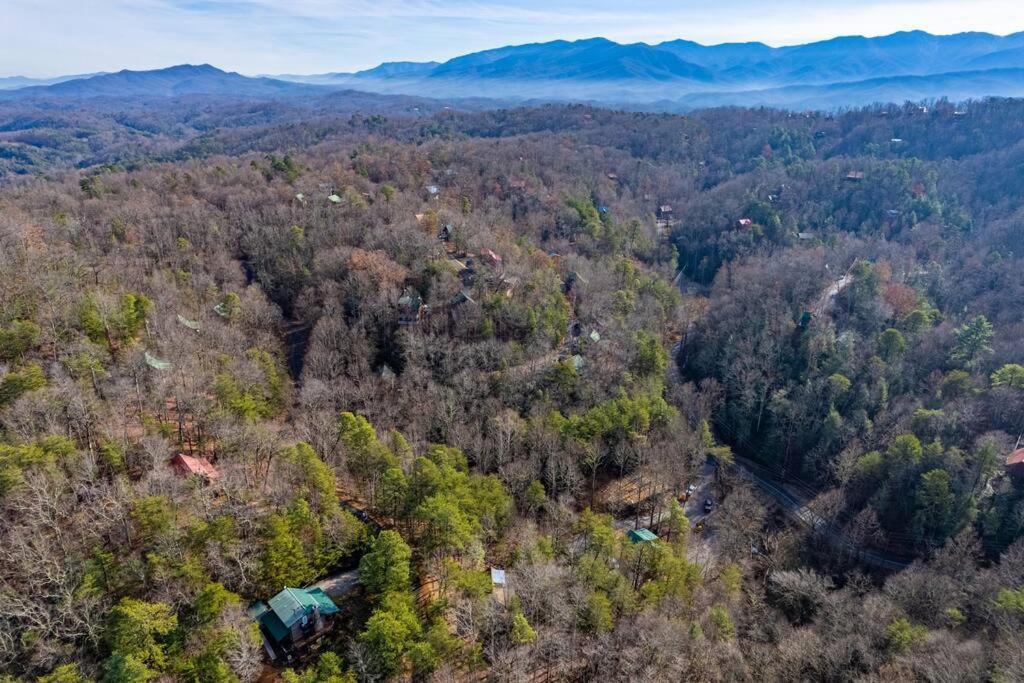 Very Private, Real Log Cabin With Hot Tub! Sevierville Buitenkant foto