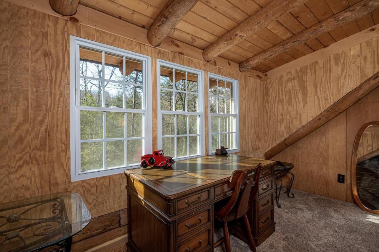 Very Private, Real Log Cabin With Hot Tub! Sevierville Buitenkant foto