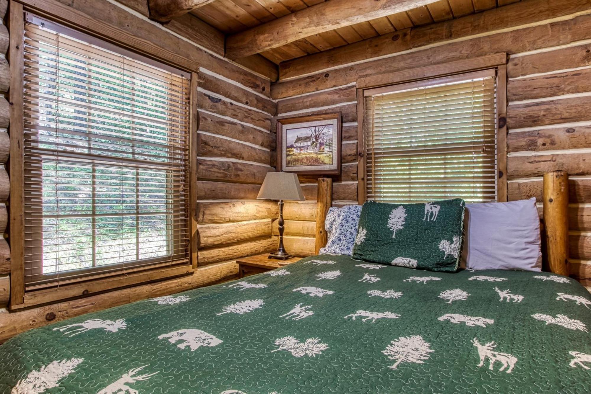 Very Private, Real Log Cabin With Hot Tub! Sevierville Buitenkant foto