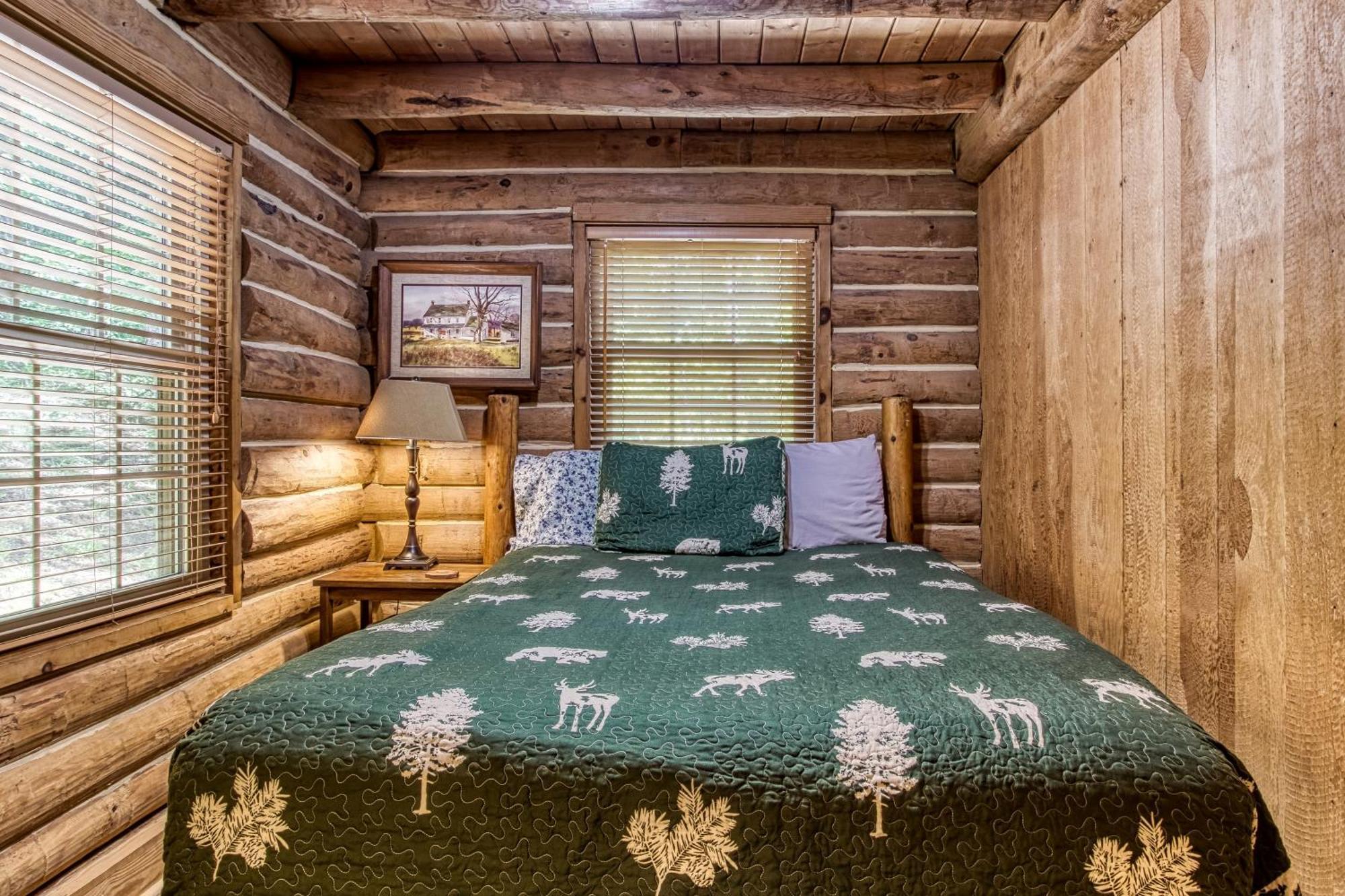 Very Private, Real Log Cabin With Hot Tub! Sevierville Buitenkant foto
